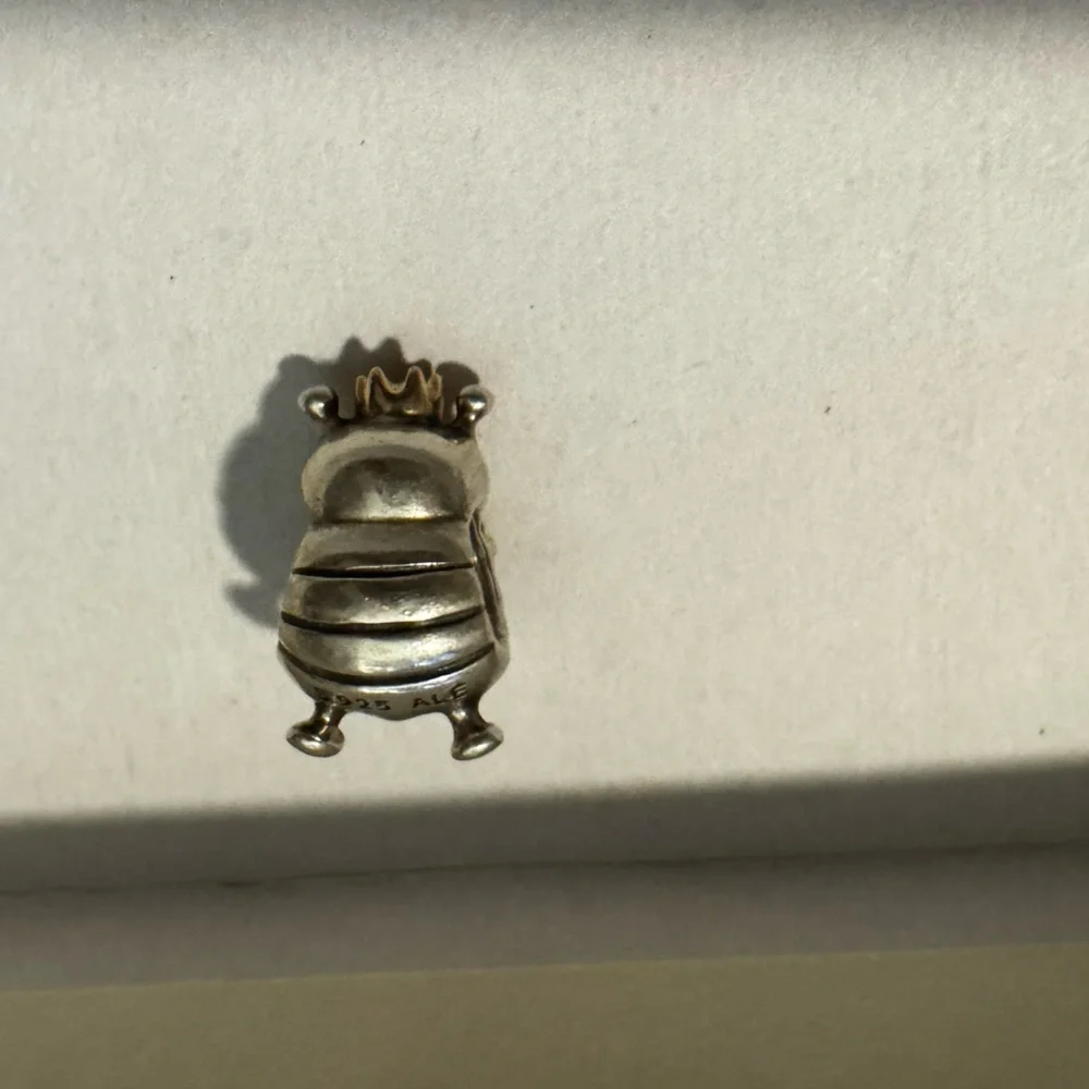 Pandora Queen Bee Charm - Picture 2 of 2